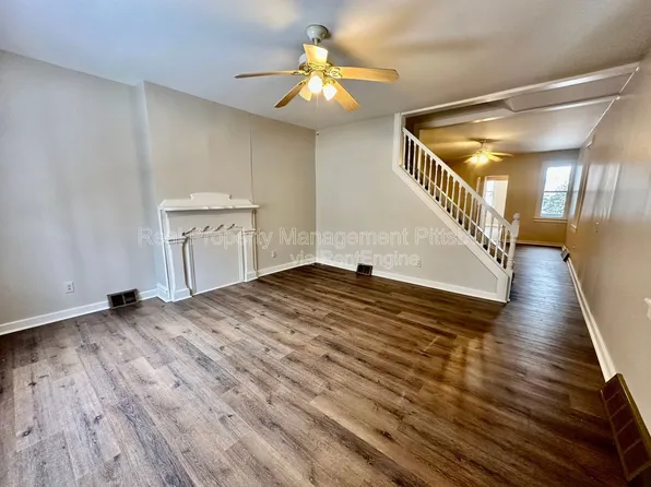 126 Earl St, Pittsburgh, PA 15204