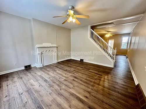 126 Earl St Photo 1