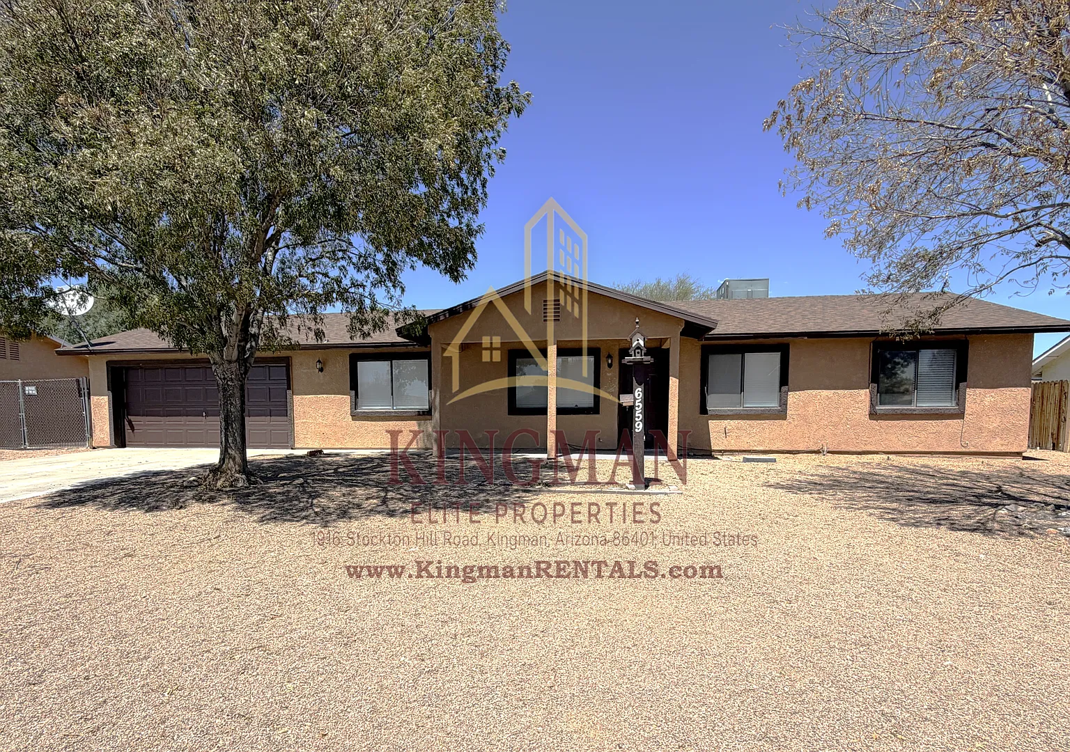Golden Valley Beauty with RV Parking and Spacious Landscaped Lot — Photo 1