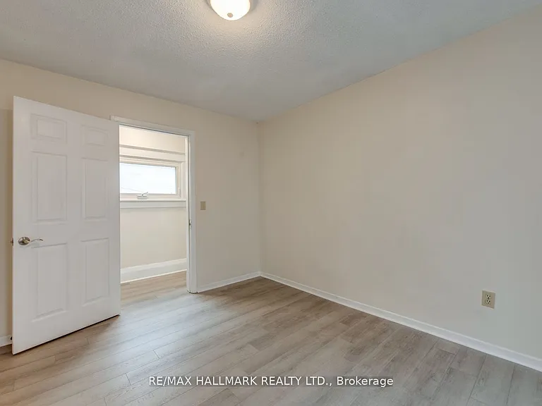576 Ossington Ave S #2 — Photo 15