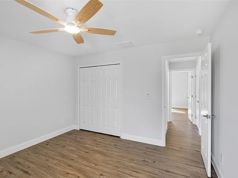 375 Denver Dr — Photo 23