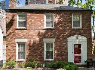 7633 Carswold Dr, Saint Louis, MO 63105