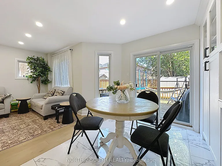 93 Komura Rd #UPPER — Photo 17