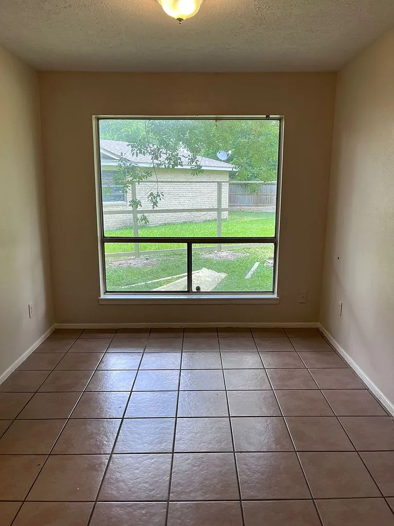2103 Musket Groves St — Photo 3