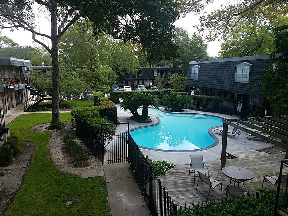 1st image of 9027 Gaylord St #40