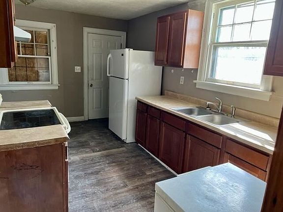 4th image of 1242 S 22nd St