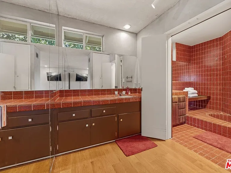 1133 Somera Rd — Photo 27