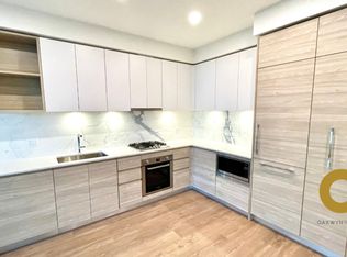 585 Austin Ave #101, Coquitlam, BC V3K0G6