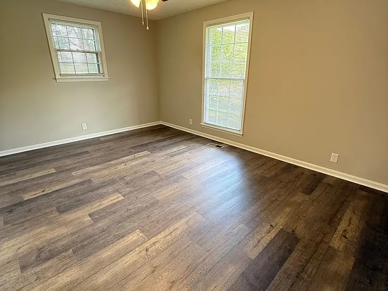 114 Payne Springs Rd — Photo 8