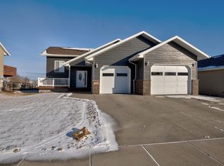 660 Earleen St, Rapid City, SD 57701