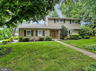 3201 Lynwood Ln, York, PA 17402