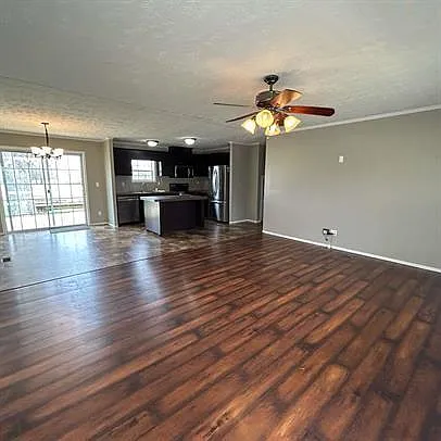 3 bed, 2.0 bath, 980 sqft, $1,500 — Photo 4