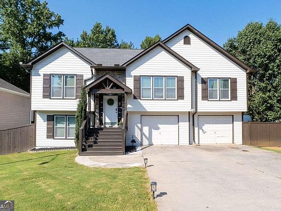 2nd image of 4765 Julian Way