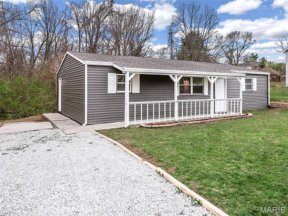 2nd image of 201 Pine Ridge Dr
