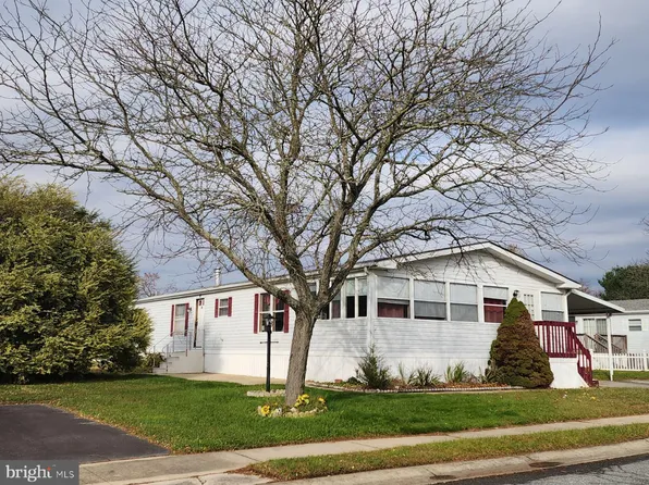 62 Elmwood Dr, Smyrna, DE 19977