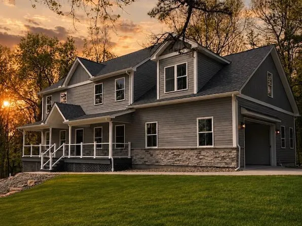 316 Fall Creek Ter, Stroudsburg, PA 18360