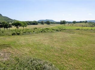 1021 Crossover Rd, Paris, AR 72855