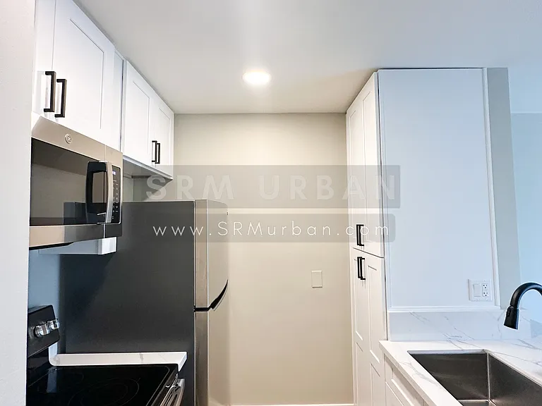 4767 Mansfield St #19 — Photo 4