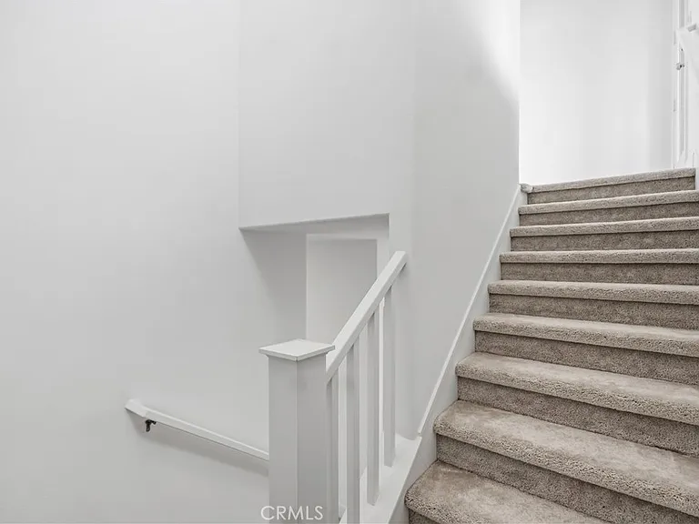 208 Yerba — Photo 33