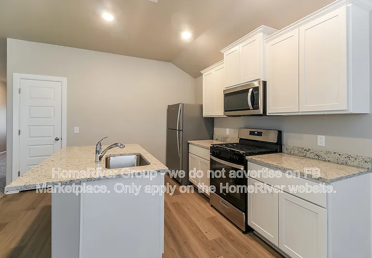 2516 Rosewood Ln — Photo 13