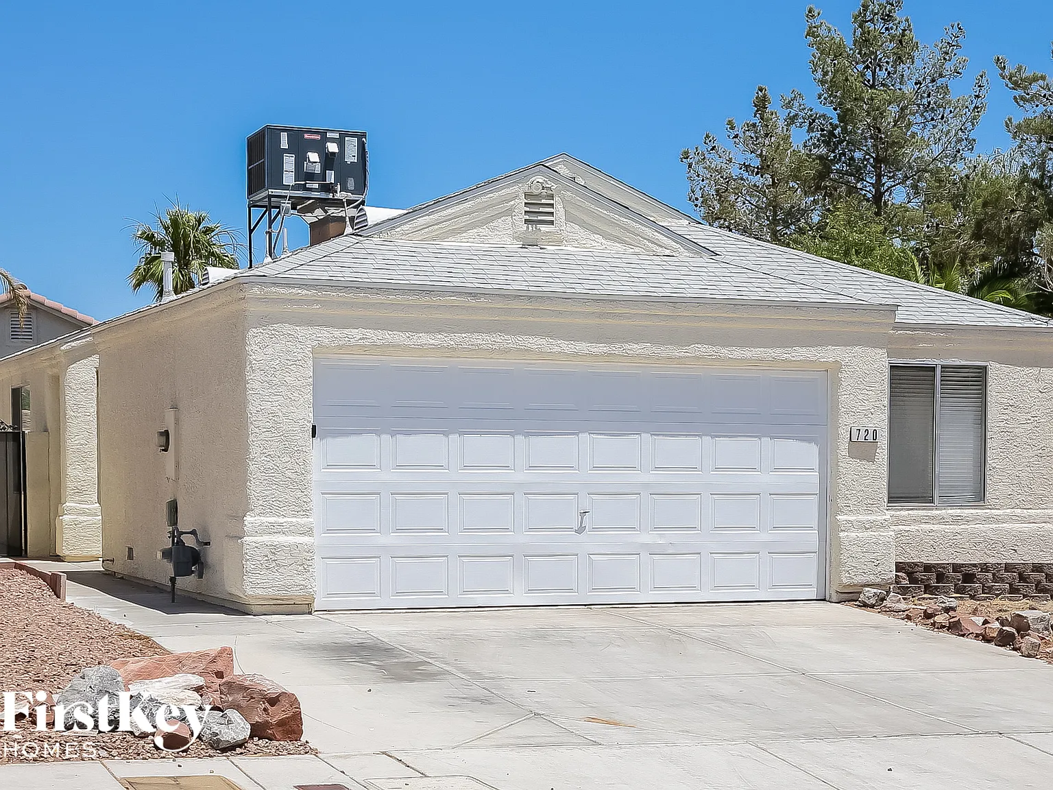 3 bed, 2.0 bath, 1311 sqft, $1,705 — Photo 2