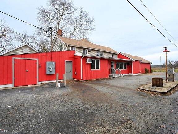 2nd image of 6746 Quaker Neck Rd