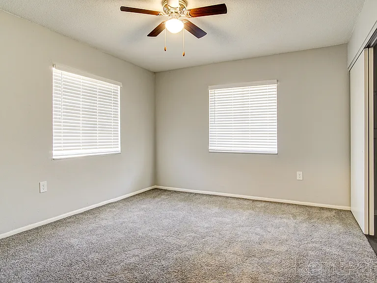 The Bahia Apartments — Photo 41