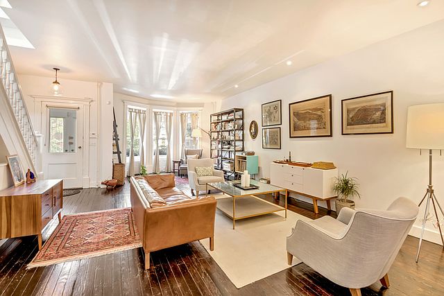 1st image of 176 Lefferts Ave