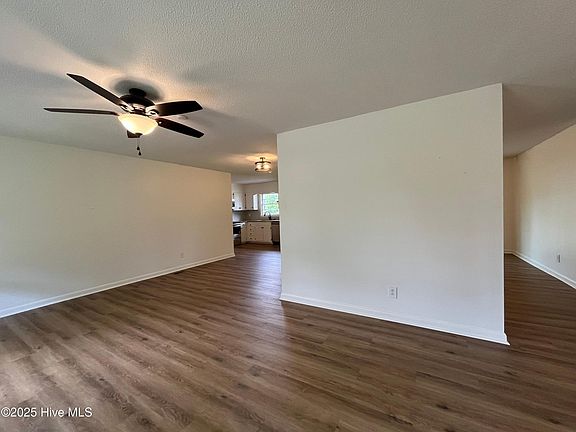 3rd image of 5205 Dakota Ct
