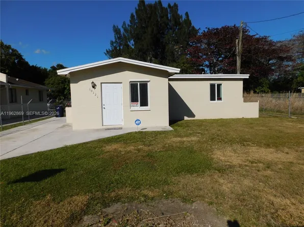 10121 W Jessamine St, Miami, FL 33157