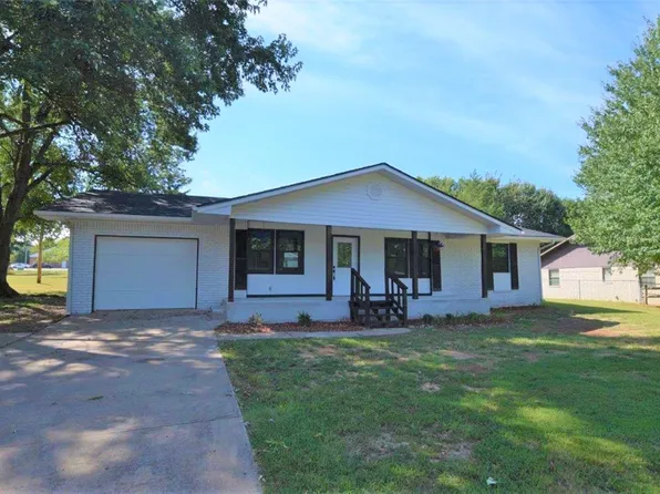 806 W Elm St, Stilwell, OK 74960