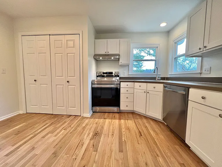 1405 Brenner Ct — Photo 9