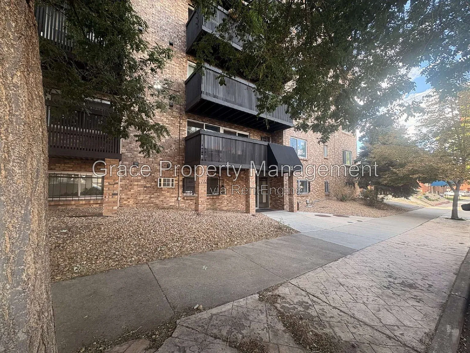 2 bed, 2.0 bath, 857 sqft, $1,700 — Photo 2