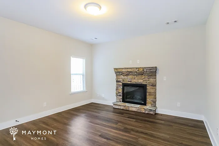4 bed, 2.5 bath, 2257 sqft, $2,145 — Photo 4