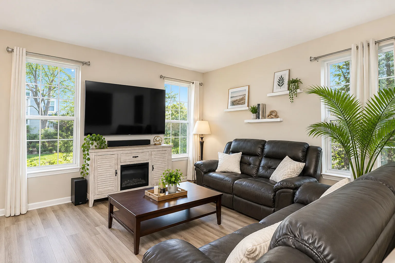 3 bed, 2.5 bath, 1696 sqft, $3,000 — Photo 4