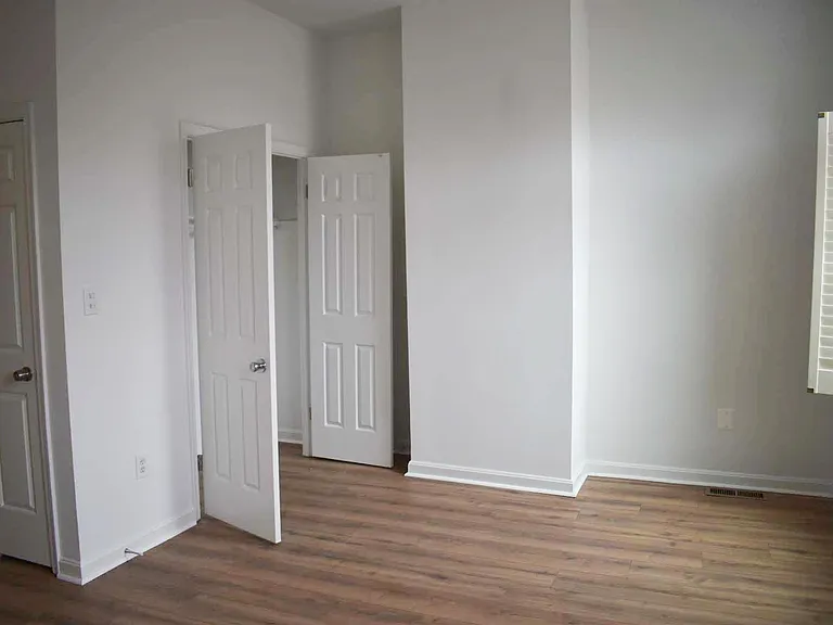 738 11th St NE #1 — Photo 14
