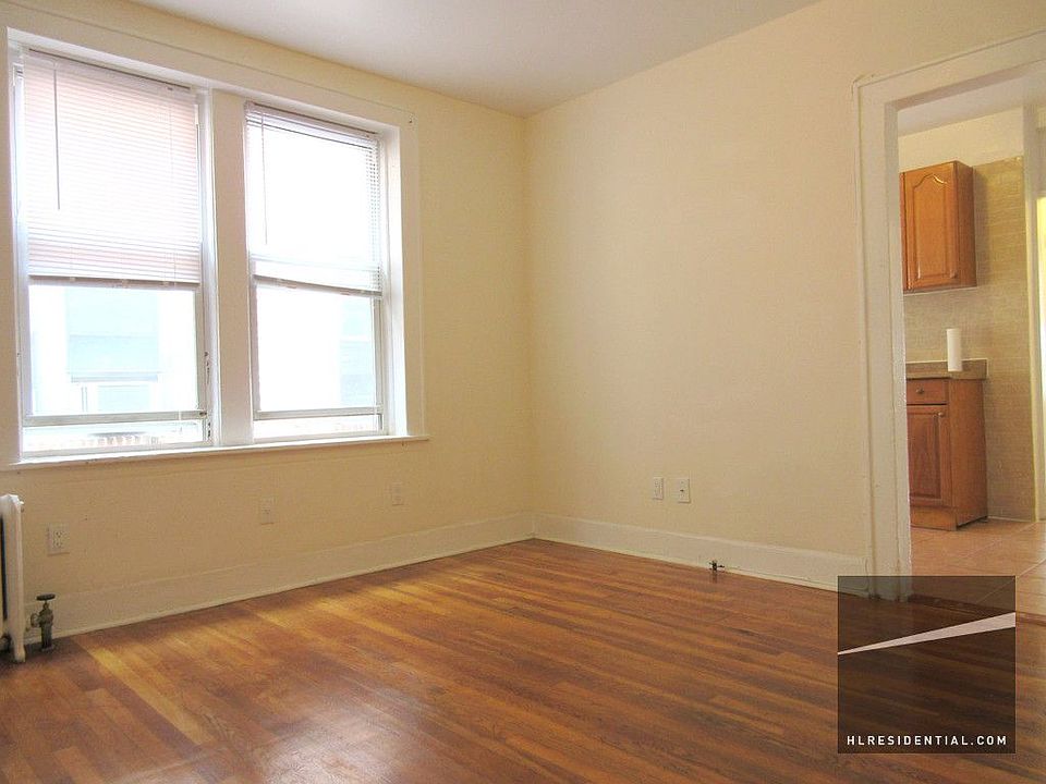 1st image of 2167 27th St APT 1