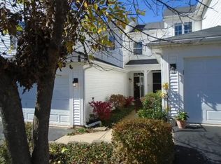 516 Horizon Dr, Bartlett, IL 60103