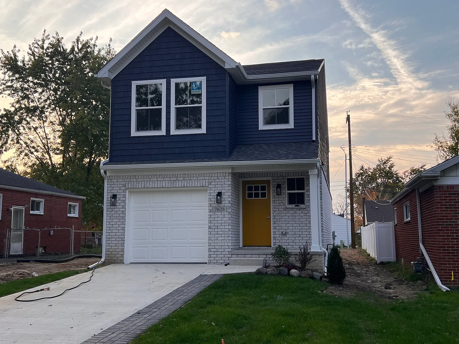 3 bed, 1600 sqft, $2,450 — Photo 1