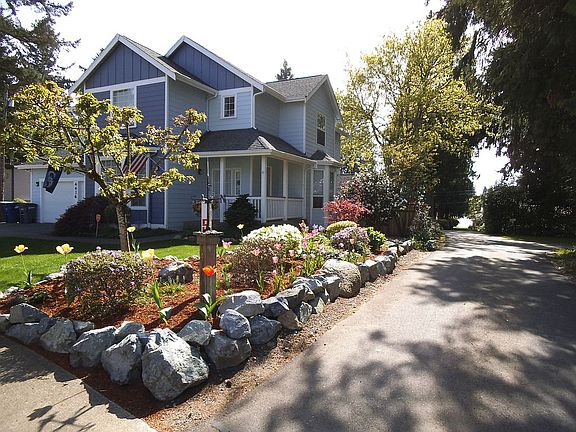Front Landscaped Area
