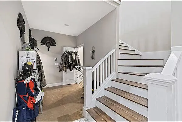 1382 Dupre Rd — Photo 5