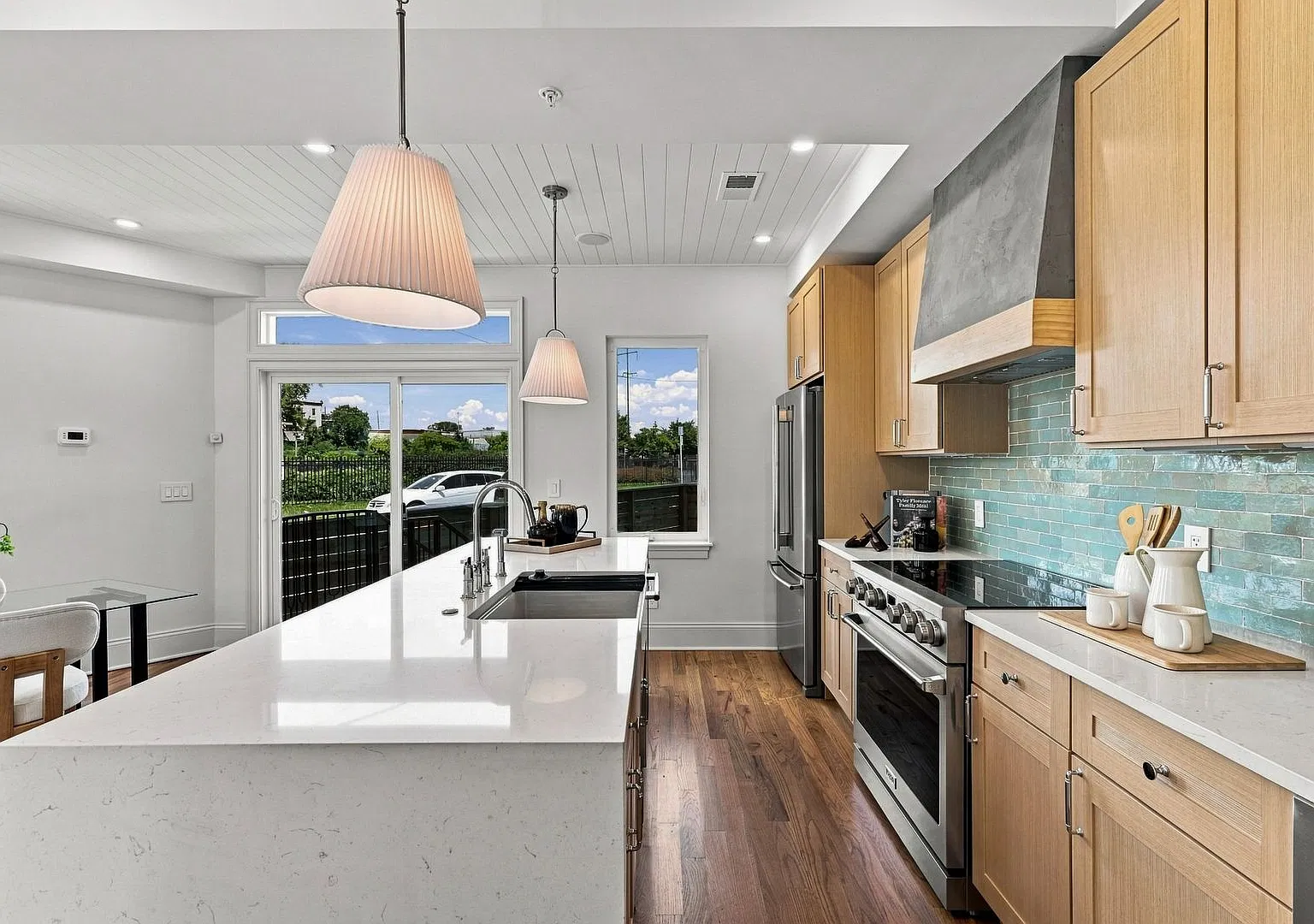 Modern Luxury & Distinctive Design | 2945 Cecil B. Moore Avenue — Photo 2