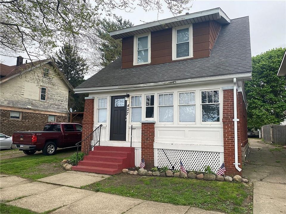 1st image of 427 E 22nd St
