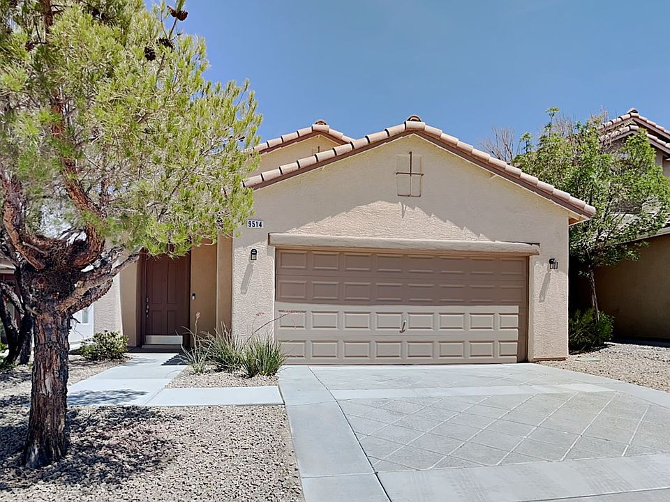 1st image of 9514 Crown Pines Ct