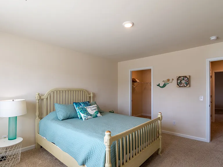 438 Furlough Dr — Photo 3