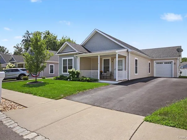 4 Alex Court, Highland, NY 12528
