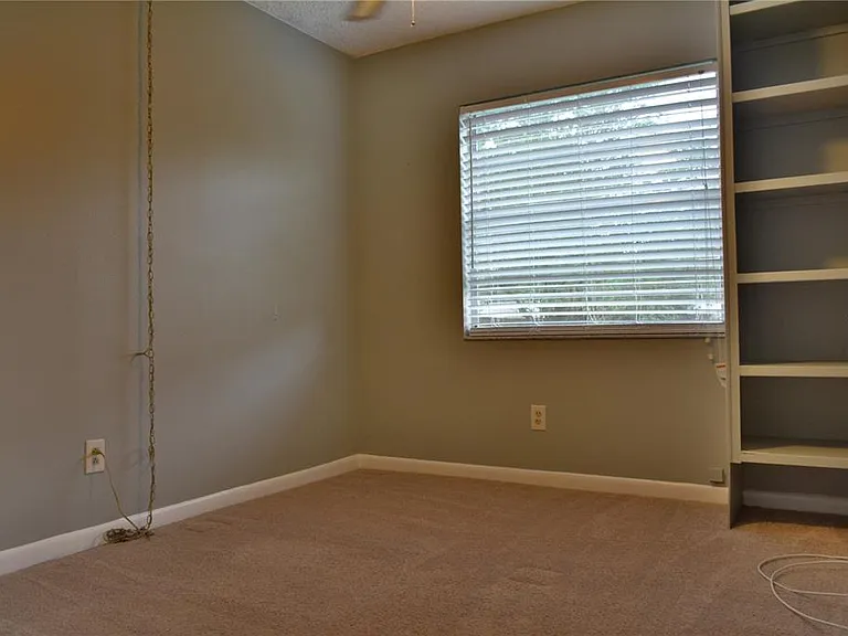 10002 Turkey Trot Pl — Photo 16