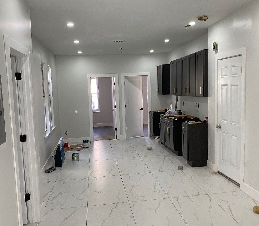 1st image of 347 Avon Ave Suite 1