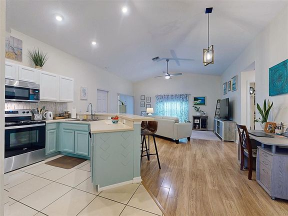 4th image of 242 PINE BLUFF AVENUE #242