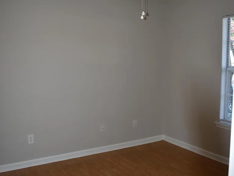 710 Legacy Ct — Photo 19